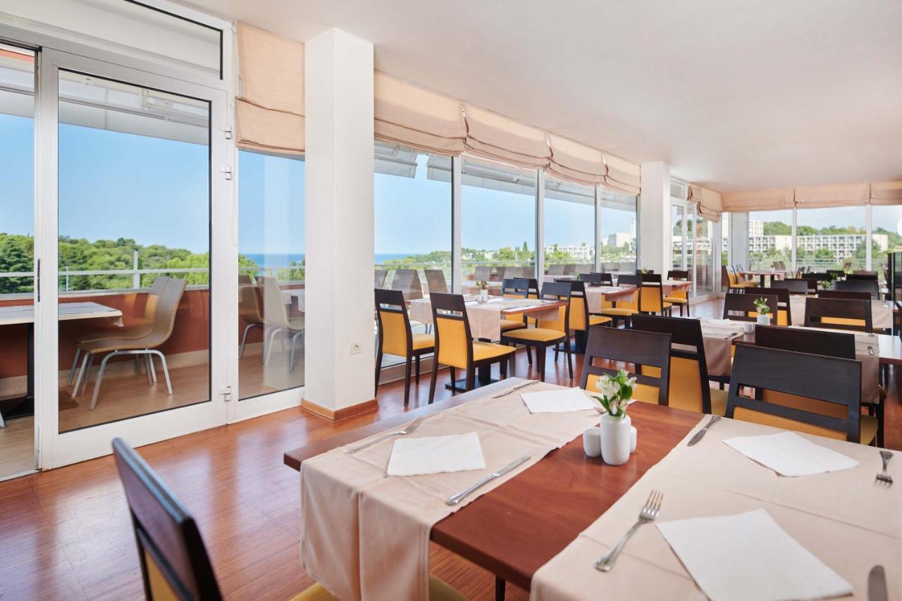 Hotel Albatros Plava Laguna Porec Exterior photo