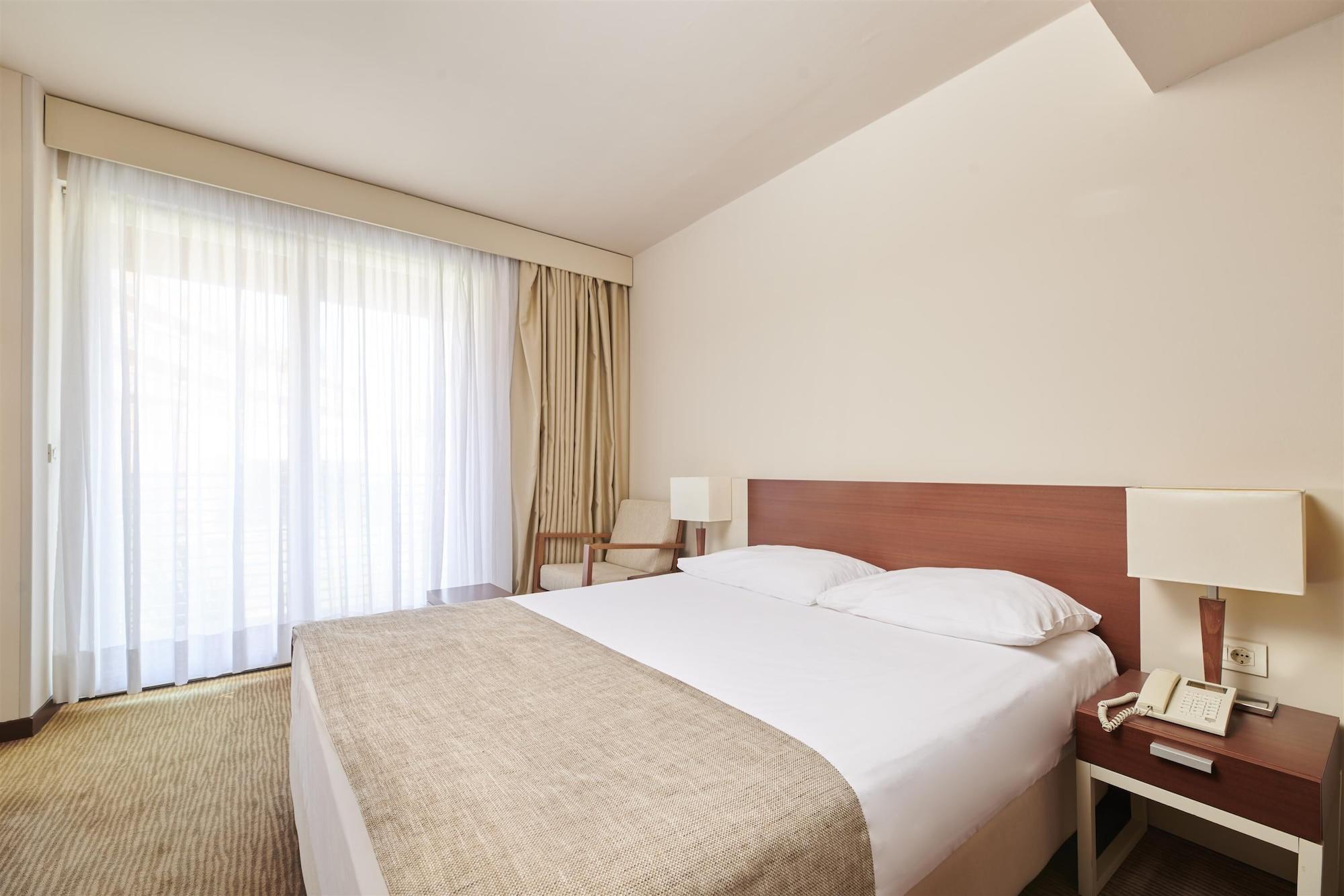 Hotel Albatros Plava Laguna Porec Exterior photo