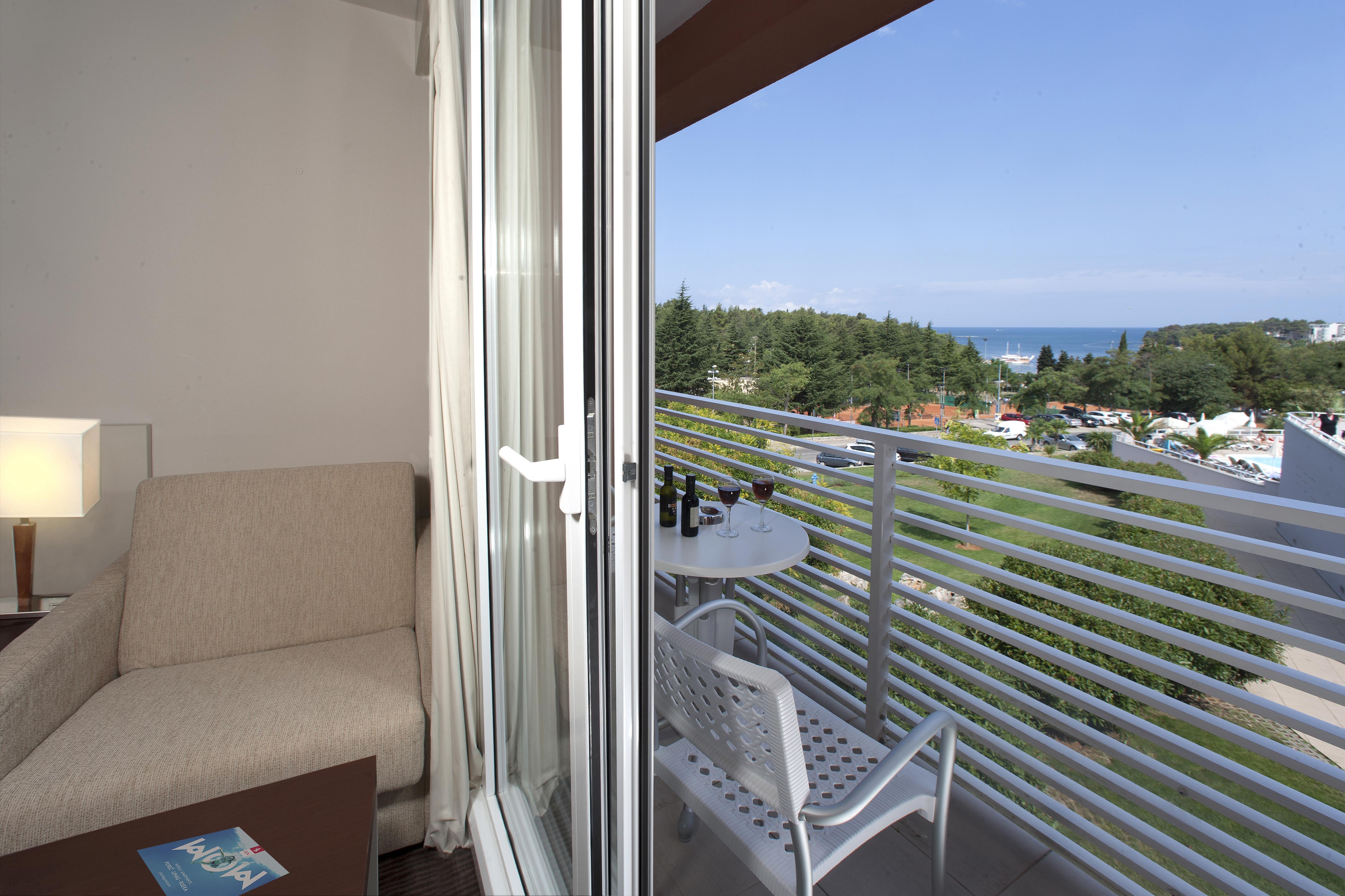 Hotel Albatros Plava Laguna Porec Exterior photo