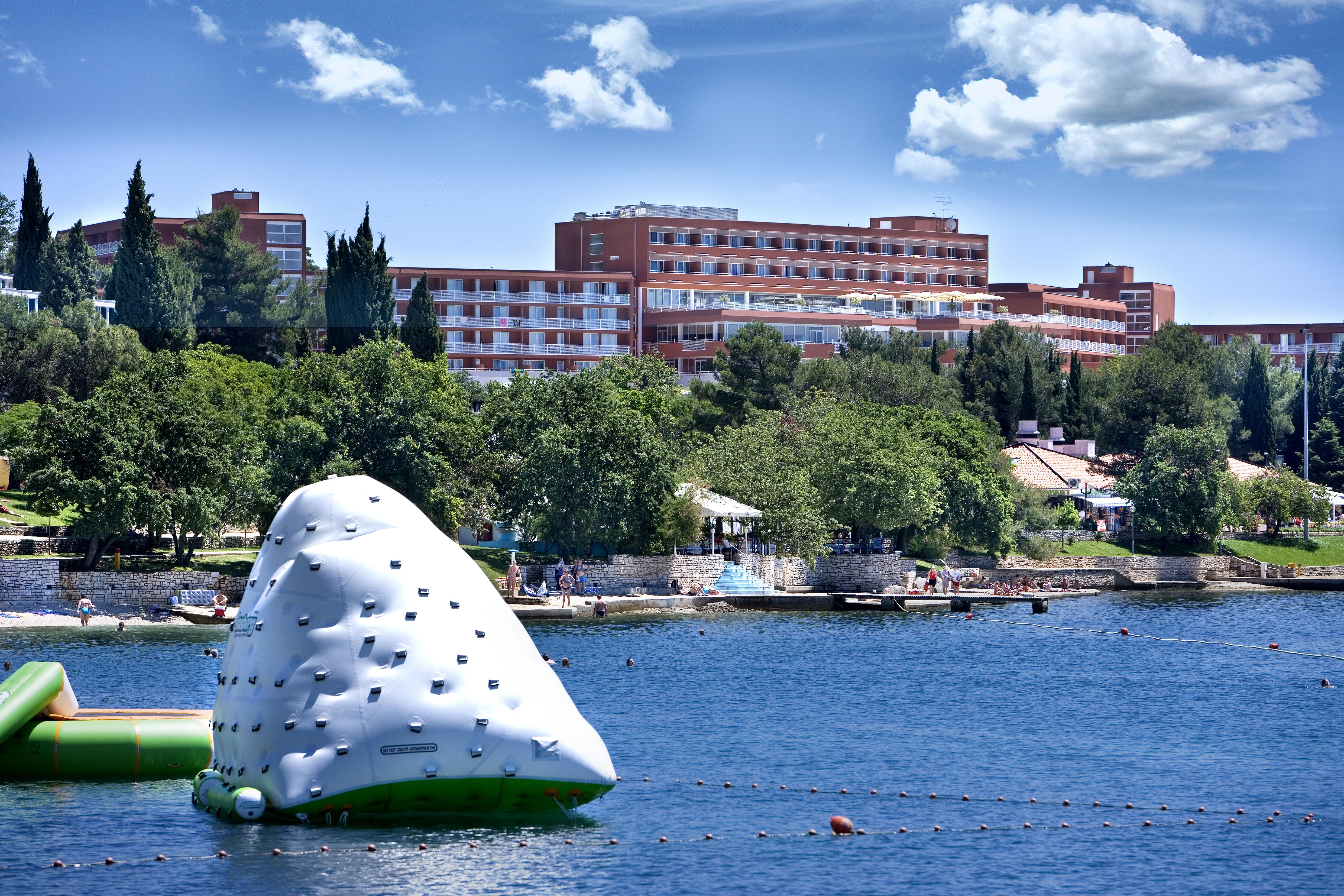 Hotel Albatros Plava Laguna Porec Exterior photo